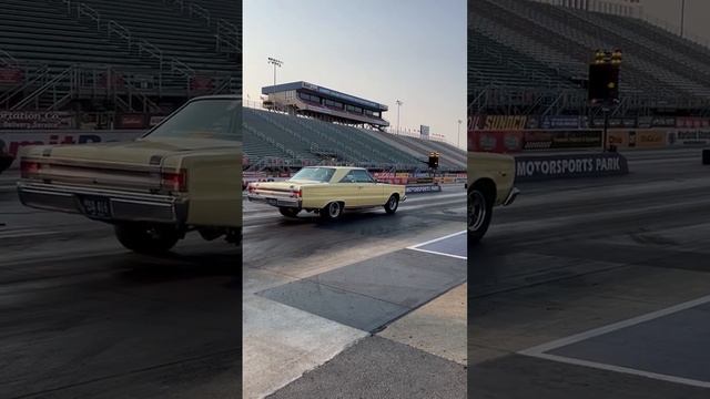 1967 GTX goes 9.56 @ 137 mph смотреть онлайн