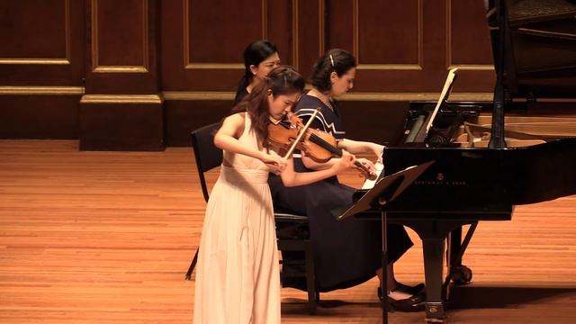 Schumann Sonata for Violin and Piano no 1 in A minor, Op. 105 Yoojin Jang смотреть онлайн