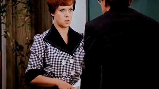 "Вы уходите, потому что директор Вашего учреждения самодур?  - Самодура".