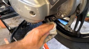 Honda PCX 150 - Final Drive / Transmission Oil Change | Mitch's Scooter Stuff