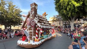 Disney Parade 2021 | A Christmas Fantasy Parade at Disneyland California