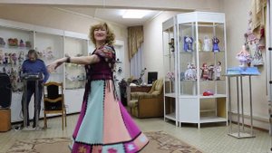 Валентина Сидорова исполняет песню "НА ГОРЕ КОЛХОЗ"
