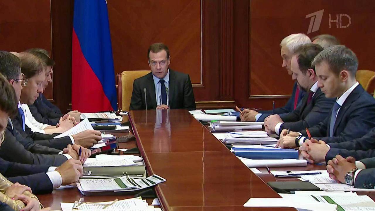 Государство профинансирует из бюджета ремонт дорог в регионах России