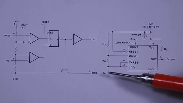Принцип работы NE555 смотреть онлайн