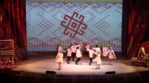 Ансамбль народного танца " Росинки " г. Агрыз. "Марийская круговая"