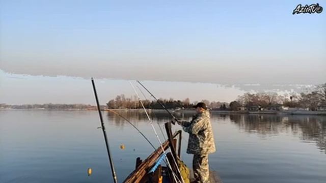 Душевная рыбалка на "Белых камнях" смотреть онлайн