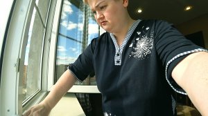 Вся на нервах, мне тошно! Успокаиваю себя уборкой перемыла заново все окна, гоняю Вована! Влог