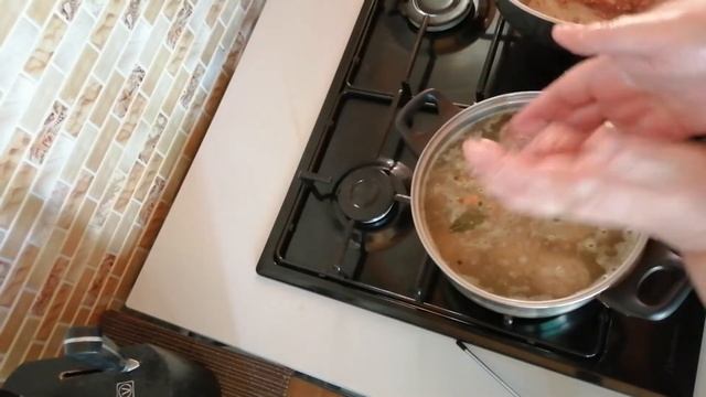Ёжики из фарша, кабачки на гарнир. Готовлю ужин ??