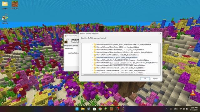 INSANE GLITCH! All Minecon Capes Available in Minecraft Bedrock (works on Multiplayer!) смотреть онлайн