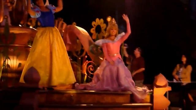 2011.09.13. - USA - California - Los Angeles - Disneyland Park - parade ver 01 смотреть онлайн