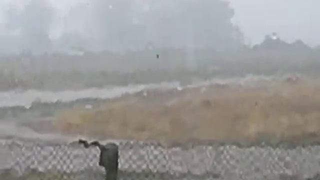 Мощный ливень на севере Краснодарского края. смотреть онлайн