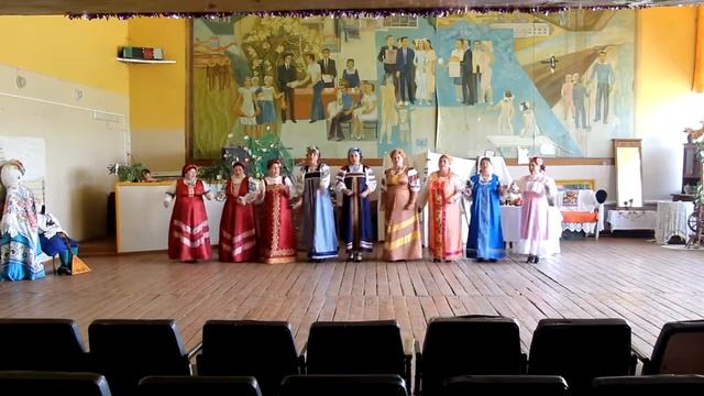 "Варенька" в исполнении хорового коллектива "Рябинушка" смотреть онлайн