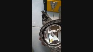 Установка светодиодной лампы в противотумаку Пежо 206