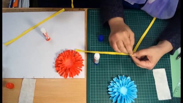 Мастер-класс по бумажной пластике: «Цветы для любимых!» смотреть онлайн