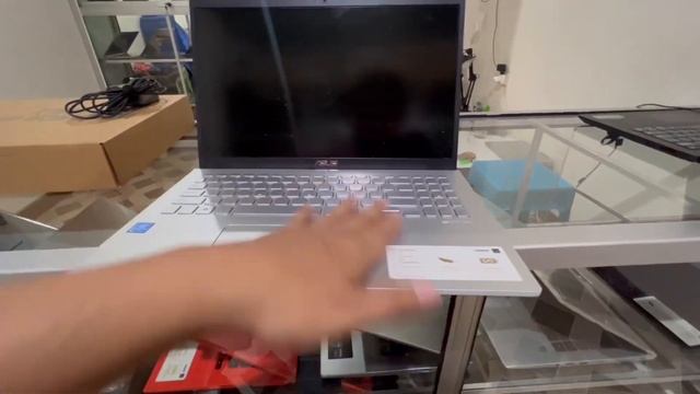 ASUS A509FA INTEL 43050U SSD 512 GB RAM 4 GB GARANSI SAMPE 2024 BLN 08 смотреть онлайн