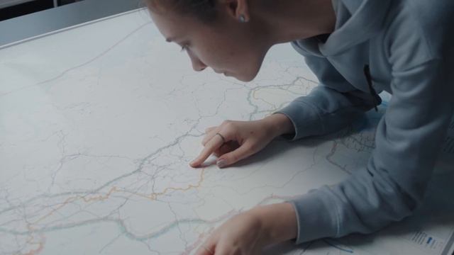 География городов: почему важно изучать территориальные различия? — Дарина Медведникова / 30 ученых смотреть онлайн