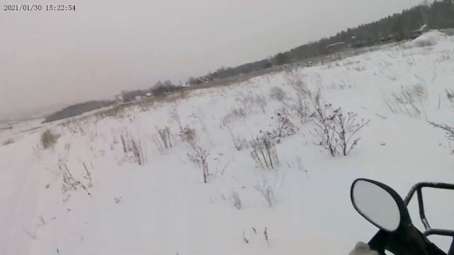 Пробиваемся по снегу/На cfmoto x8/по лесу смотреть онлайн