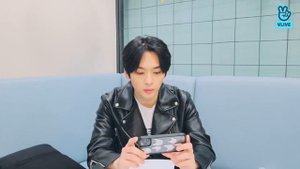 Стрэй кидс читают фф по минсонам..?