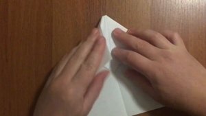 Как Сделать Простой Летающий Самолет за "30 секунд" из бумаги