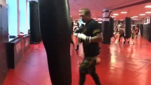 Александр Емельяненко фрагмент работы на мешке