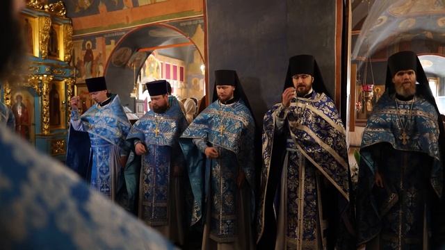 Празднество чудотворного образа Пресвятой Богородицы "Всецарица" в Новоспасском монастыре смотреть онлайн