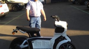 Электроскутер iTank на трех колесах