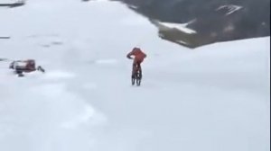 Мировой рекорд скорости на велосипеде 210,4 км