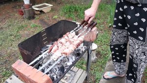 Печень в беконе на мангале