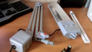 Переделка настольной лампы под электронный балласт.