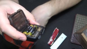 МУЖСКИЕ ИГРУШКИ Налобный фонарь Fenix HL16 UltraLight и Нож складной Victorinox Ranger 1.3763
