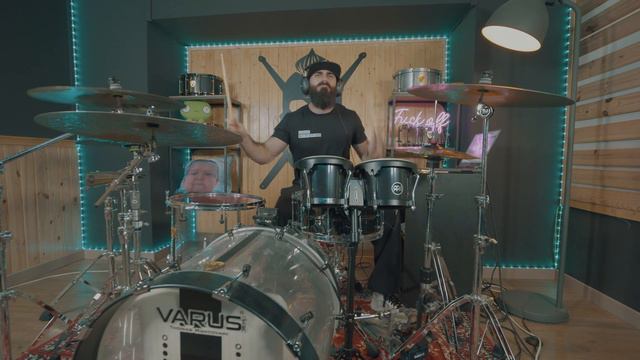 El Estepario Siberiano - "The Bongo Song" - Safri Duo - Drum Cover - Meinl Percussion смотреть онлайн