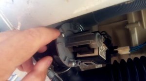 Что делать если стиральная машинка АТЛАНТ перестала сливать воду?