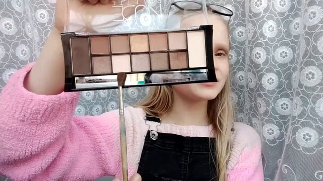 Макияж под Очки смотреть онлайн