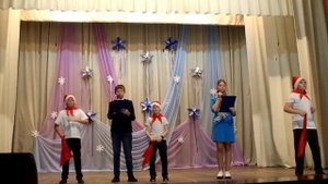 Игра с залом "Новый год" от кружка организаторов досуга"Батарейки"