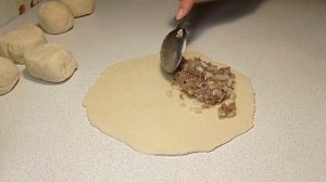 КАК ПРИГОТОВИТЬ ЧЕБУРЕКИ. Очень простой рецепт.