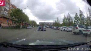 Ребенок выбежал на дорогу под колеса машины