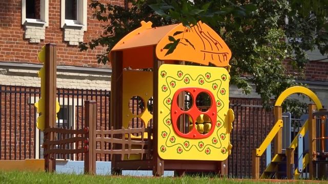 КОМПЛЕКСНОЕ БЛАГОУСТРОЙСТВО ТЕРРИТОРИИ ЗДАНИЯ ШКОЛЫ №2107 НА НАПРУДНОМ смотреть онлайн