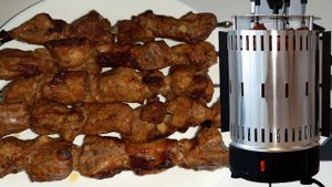 Как приготовить шашлык на кухне без дыма и огня  Электрошашлычница здорово выручает.