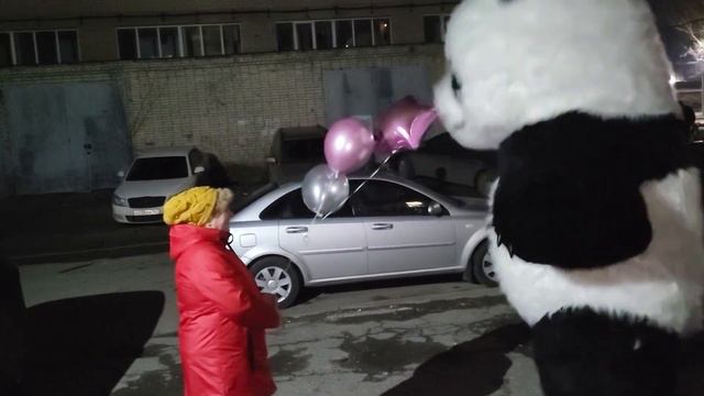 Дочурки Поздравили Маму.