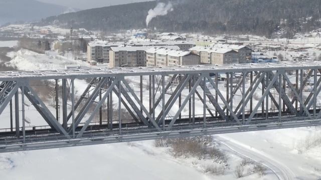 На календаре март – первый месяц весны.