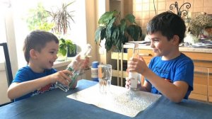 У кого первее перельётся вода из чашки Челлендж