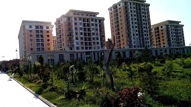Прогулочный тур по бульвару вид на побережье каспийского моря сосновый парк сумгаит август 2021