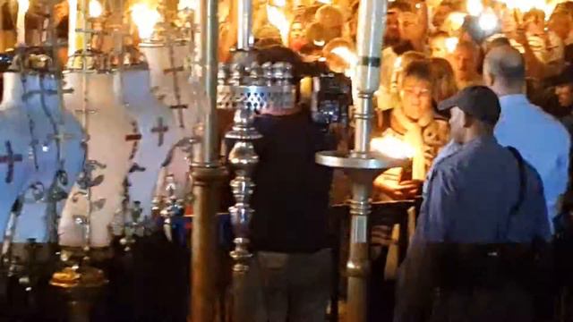 Схождение Благодатного Огня. Иерусалим 2016. смотреть онлайн