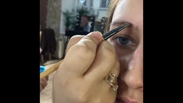 Асимметричные брови. Как исправить? Урок от Brow Boom смотреть онлайн