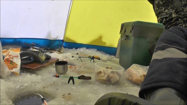Супер клёв. Отличная рыбалка. Карась со льда.
