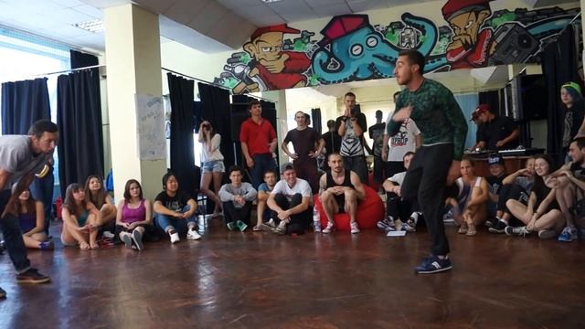 FRESH BATTLE 2014 | Breaking iDANCE battle 1/4 | Saratov смотреть онлайн