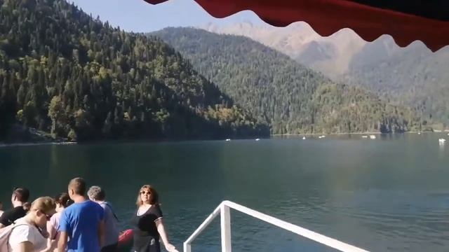 Абхазия : ОЗЕРО РИЦА , ПЕЙЗАЖИ , ОТЗЫВЫ , ПРОГУЛКА ПО ОЗЕРУ РИЦА .