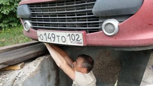 Установка ламп с Алиэкспресс на место туманок в Пежо 307