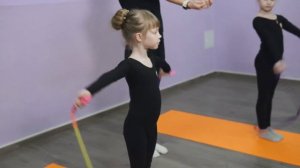 Прыжки на скакалке столбиком