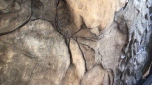 Имитация скалы в квартире